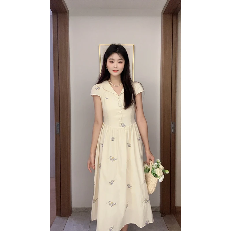 【DIHUI】法式复古铃兰花刺绣茶歇连衣裙女温柔风甜美长裙夏季2506