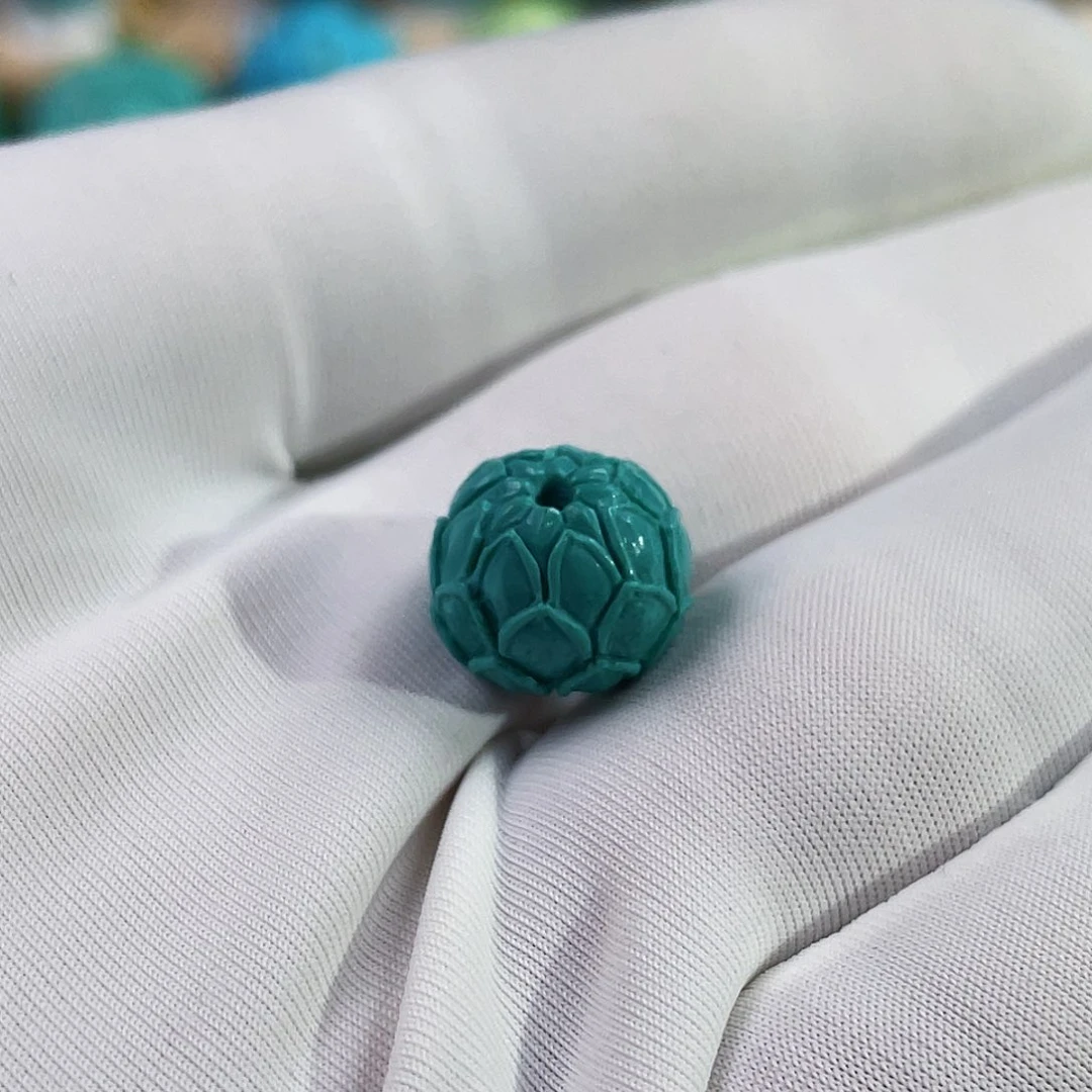 楠***香绿松石未镶嵌珠宝奇石