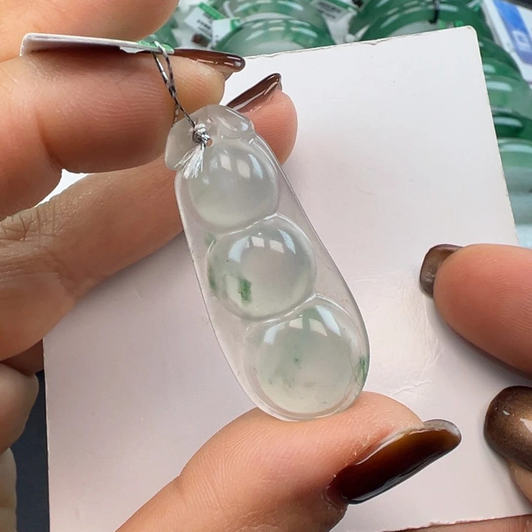 未镶嵌手镯石英质玉