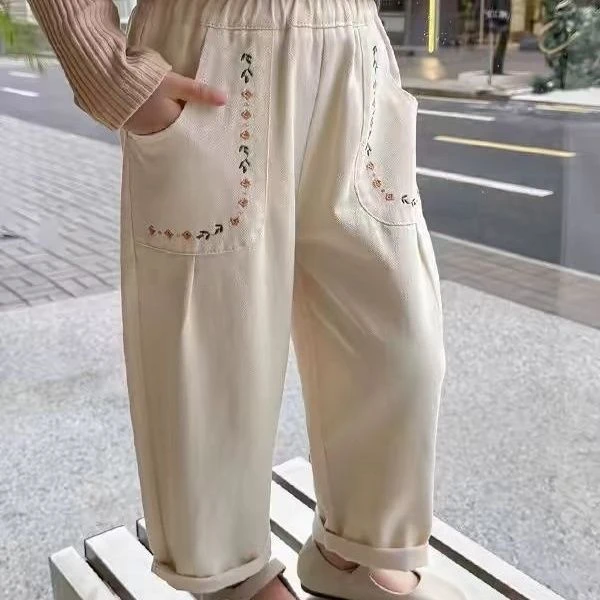 宝宝棉质新款女童裤子春秋款洋气时尚米白色休闲裤刺绣小花长裤潮
