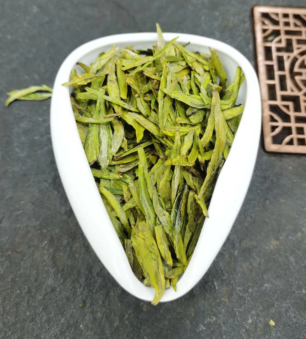 2025年新茶正宗明前龙井茶豆香型高山绿茶耐泡口粮茶