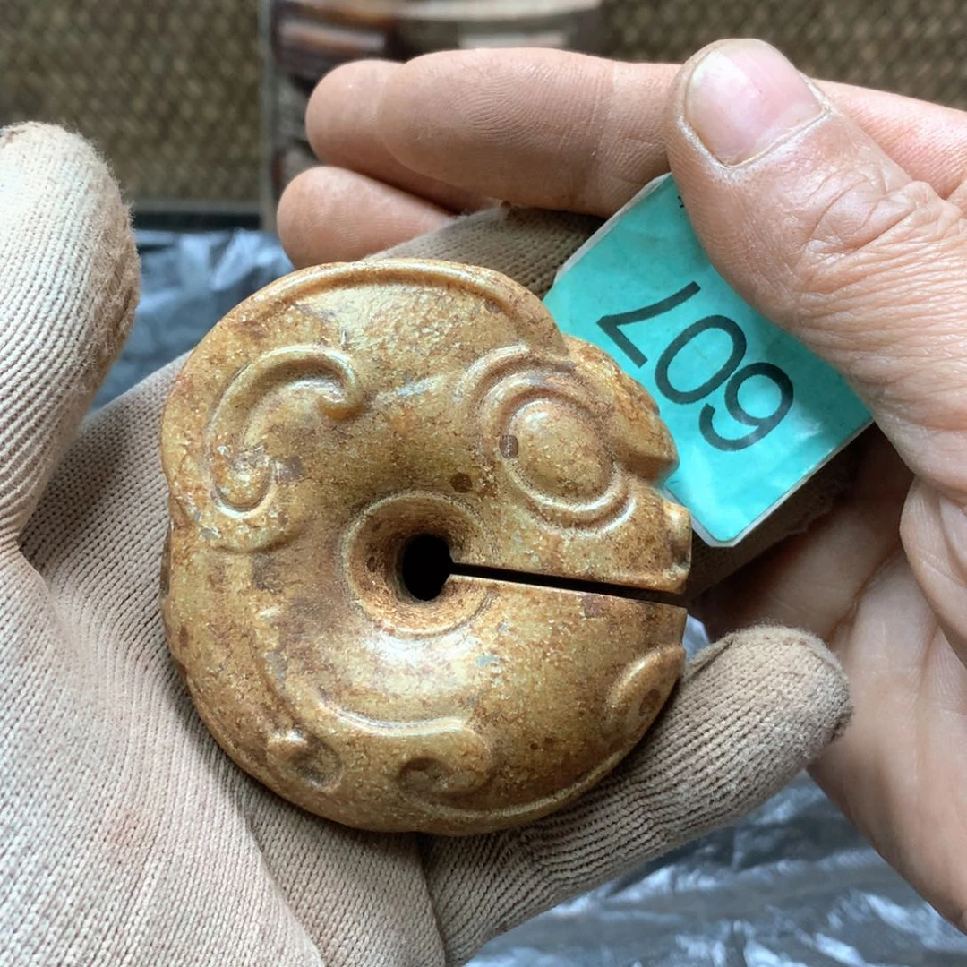 未镶嵌和田玉挂件千**缘