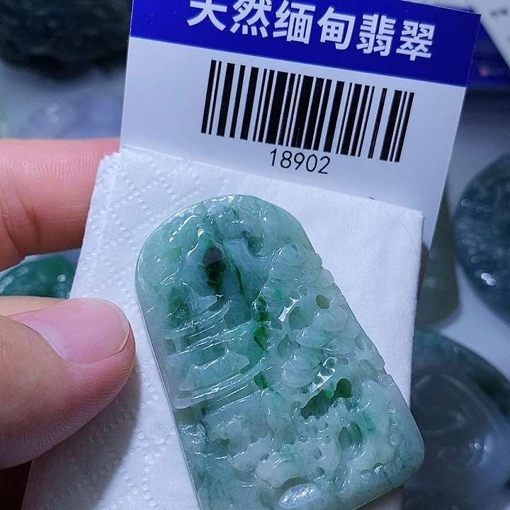 颈饰未镶嵌翡翠天光墟翡翠市场现金代购