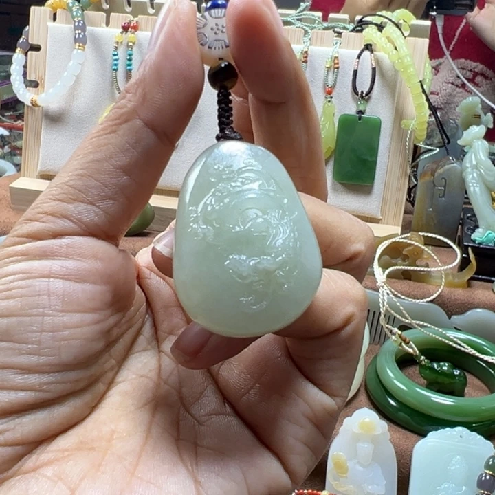 颈饰未镶嵌和田玉