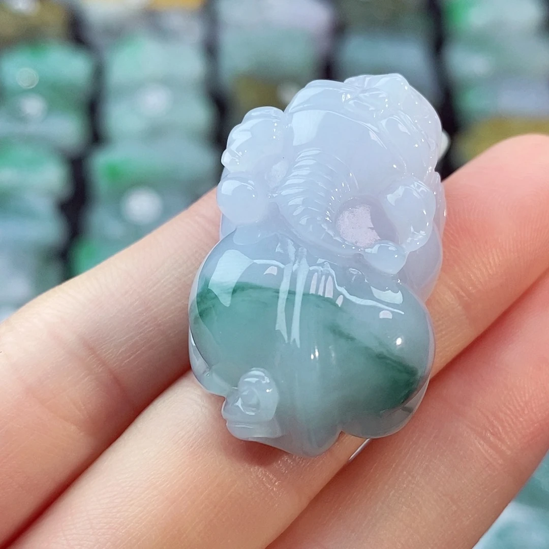 颈饰未镶嵌翡翠天然