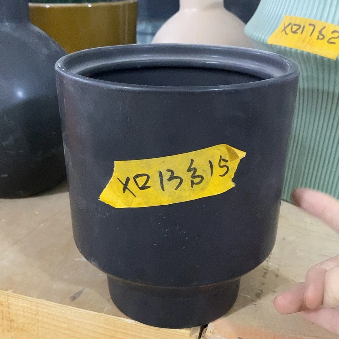 杯子陶盆有孔 瑕疵介意勿拍