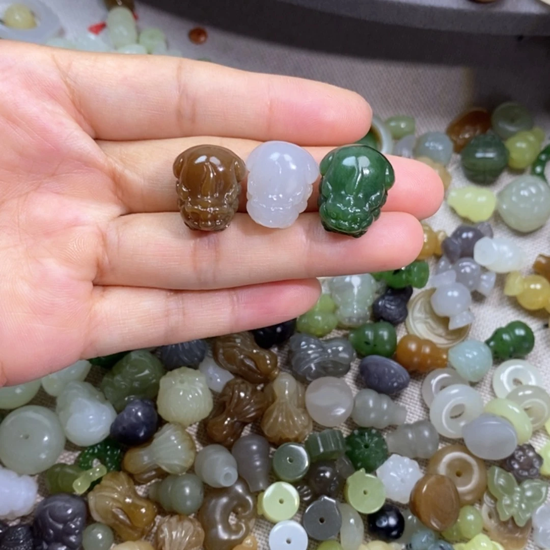 未镶嵌和田玉挂件150一个多样性发其一