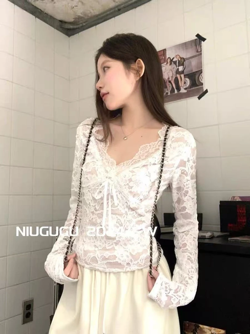 A16-4白色“绣花蕾丝网纱”长袖（加绒）（715）