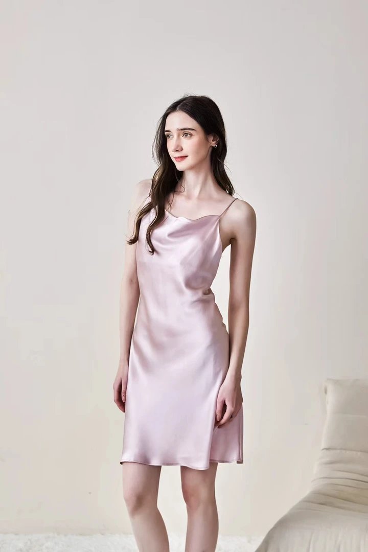 打底真丝吊带连衣裙夏季气质长裙轻奢高级感桑蚕丝连衣裙家居服