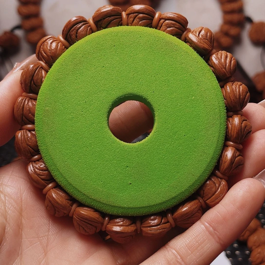 伊***1桃核吊坠龙纹桃核