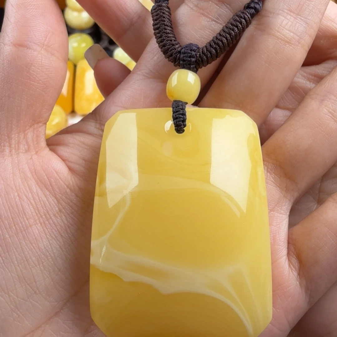 虎***牙琥珀未镶嵌颈饰纯天然琥珀蜜蜡无优化