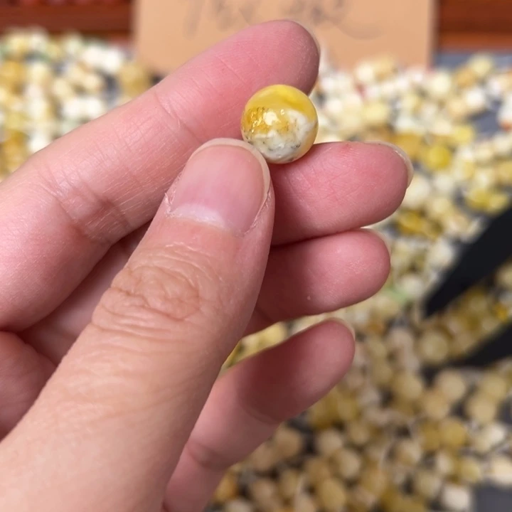 蜜蜡未镶嵌裸石10.9mm一个