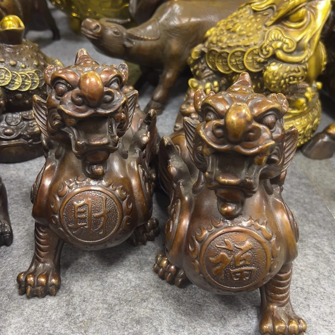 证***。黄铜铜器摆件制作工艺精湛