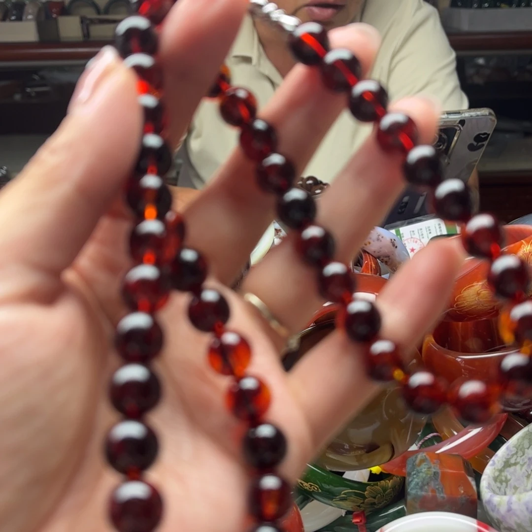 未镶嵌颈饰血珀8888898888889