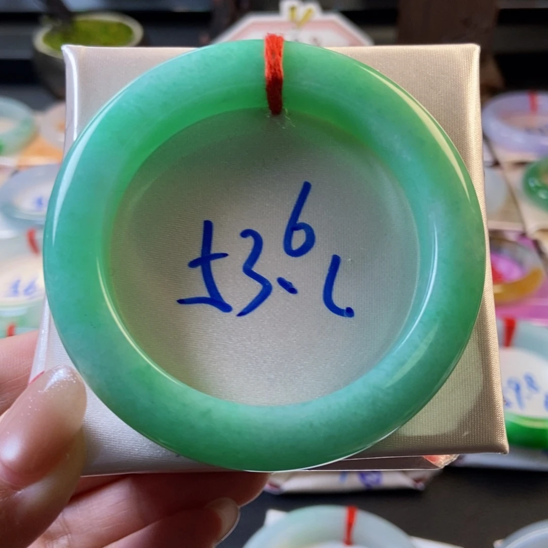 翡翠未镶嵌手镯33满色甜阳绿