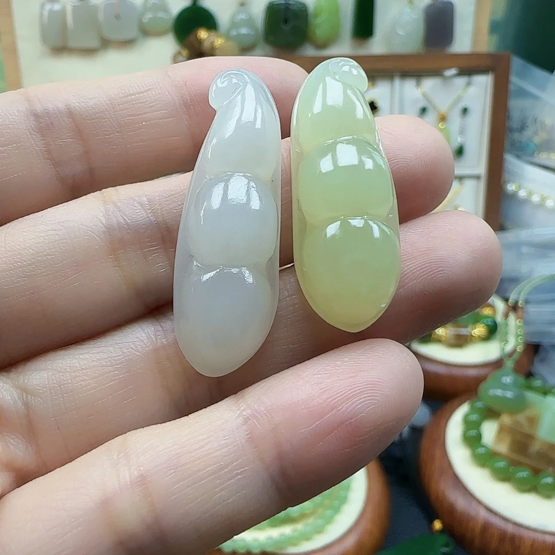 和田玉未镶嵌吊坠(不含链)多样性发1