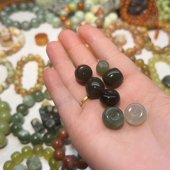 何***间蛇纹石玉未镶嵌手串