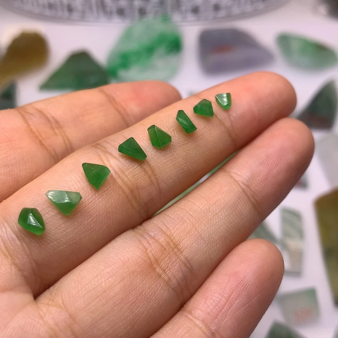 定制翡翠未镶嵌天然翡翠定制