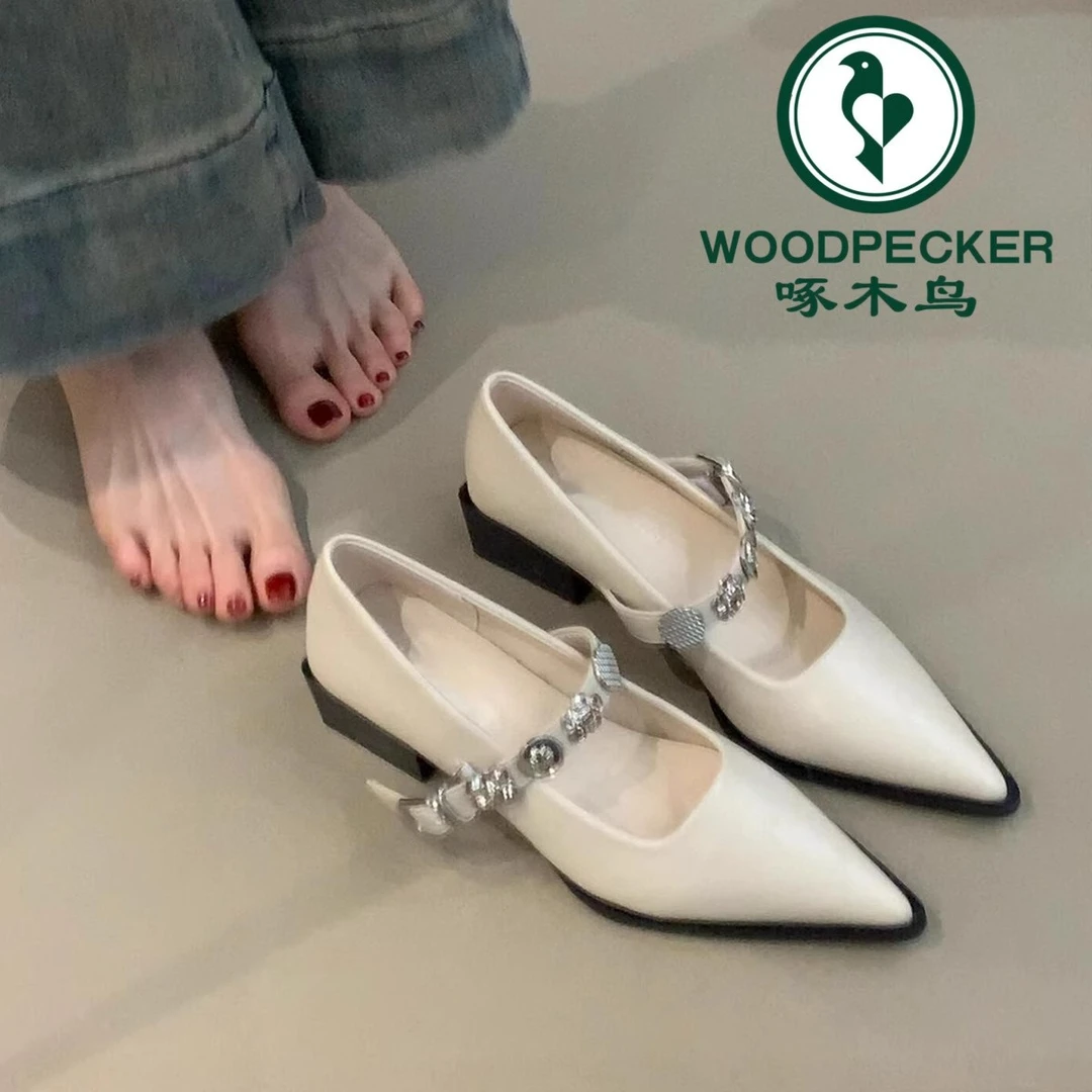 啄木鸟法式白色尖头粗跟玛丽珍女鞋2025春季新款气质一字带单鞋