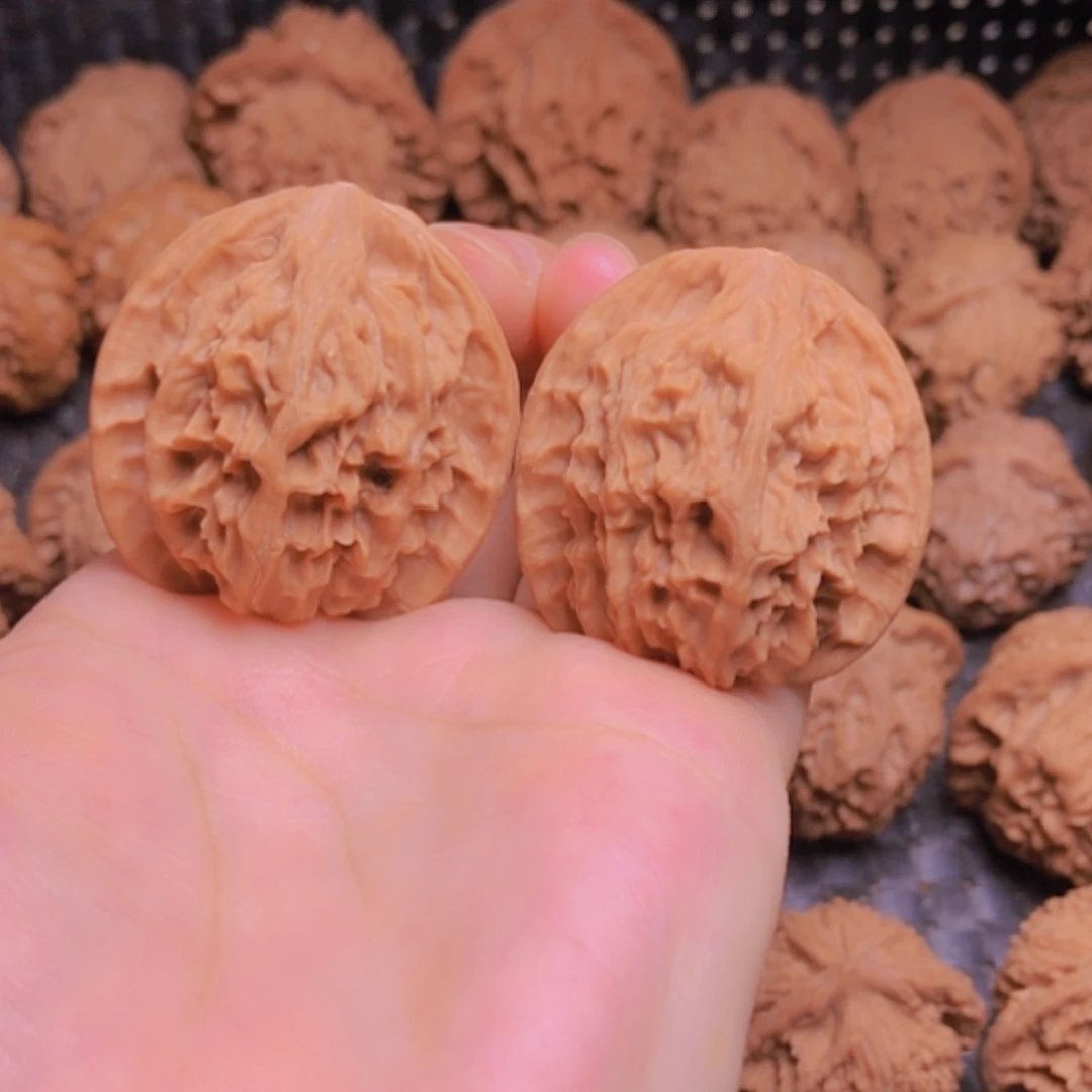 【闪购商品】把件核桃新果37天地