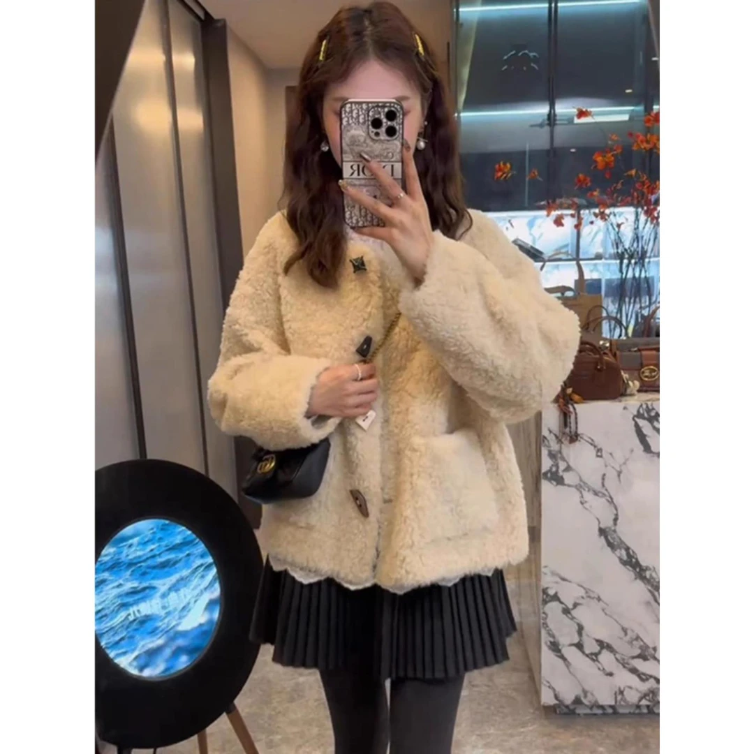 三彩女装冬季穿搭一整套装女高级感皮毛一体羊羔毛外套百褶裙小香