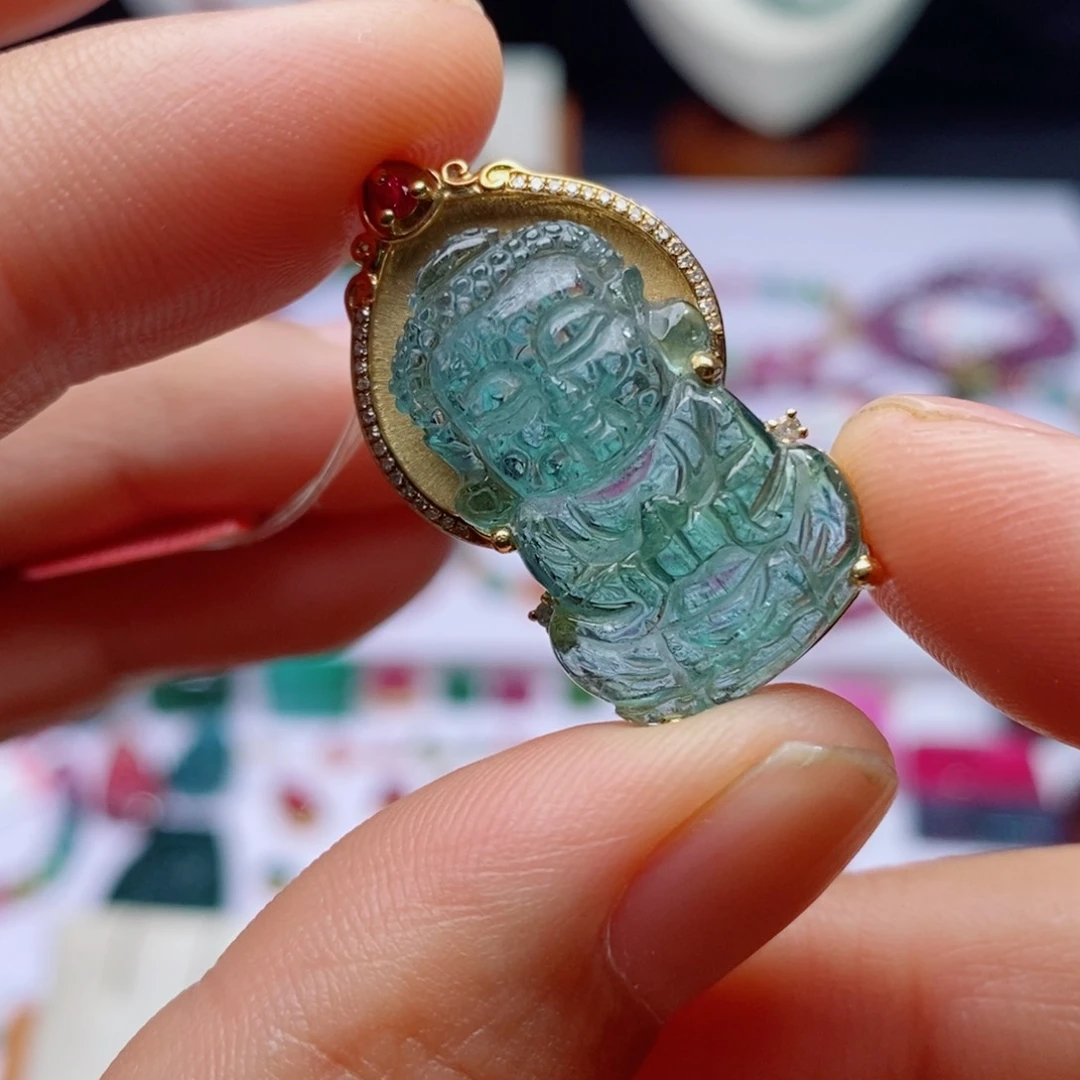 吊坠，18K金镶嵌碧玺