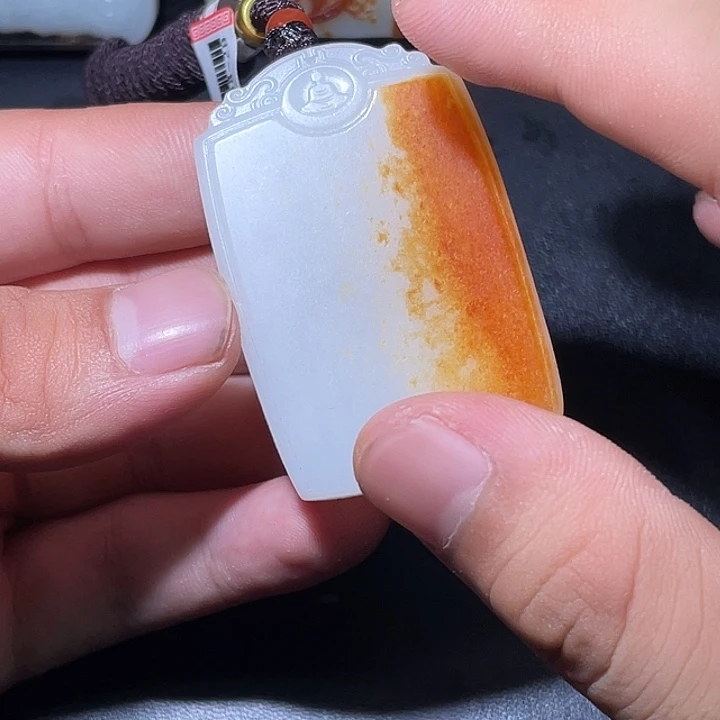 冬***天颈饰未镶嵌和田玉CC