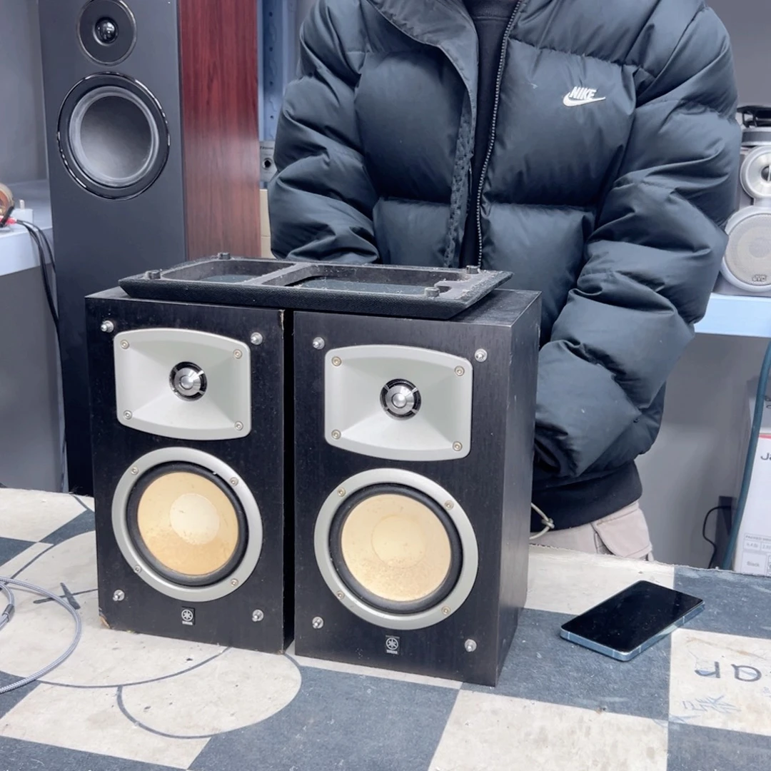 8新雅马哈书架一只高音不响二手不包邮