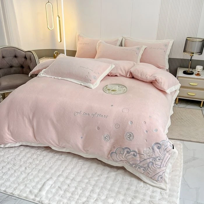 【暖冬新品】设计师款加厚刺绣保暖云绒四件套-星辰大海/奶油粉