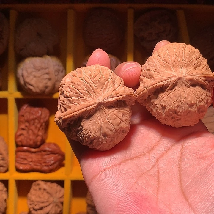 风***里文玩核桃吊坠铁锤妹妹核桃