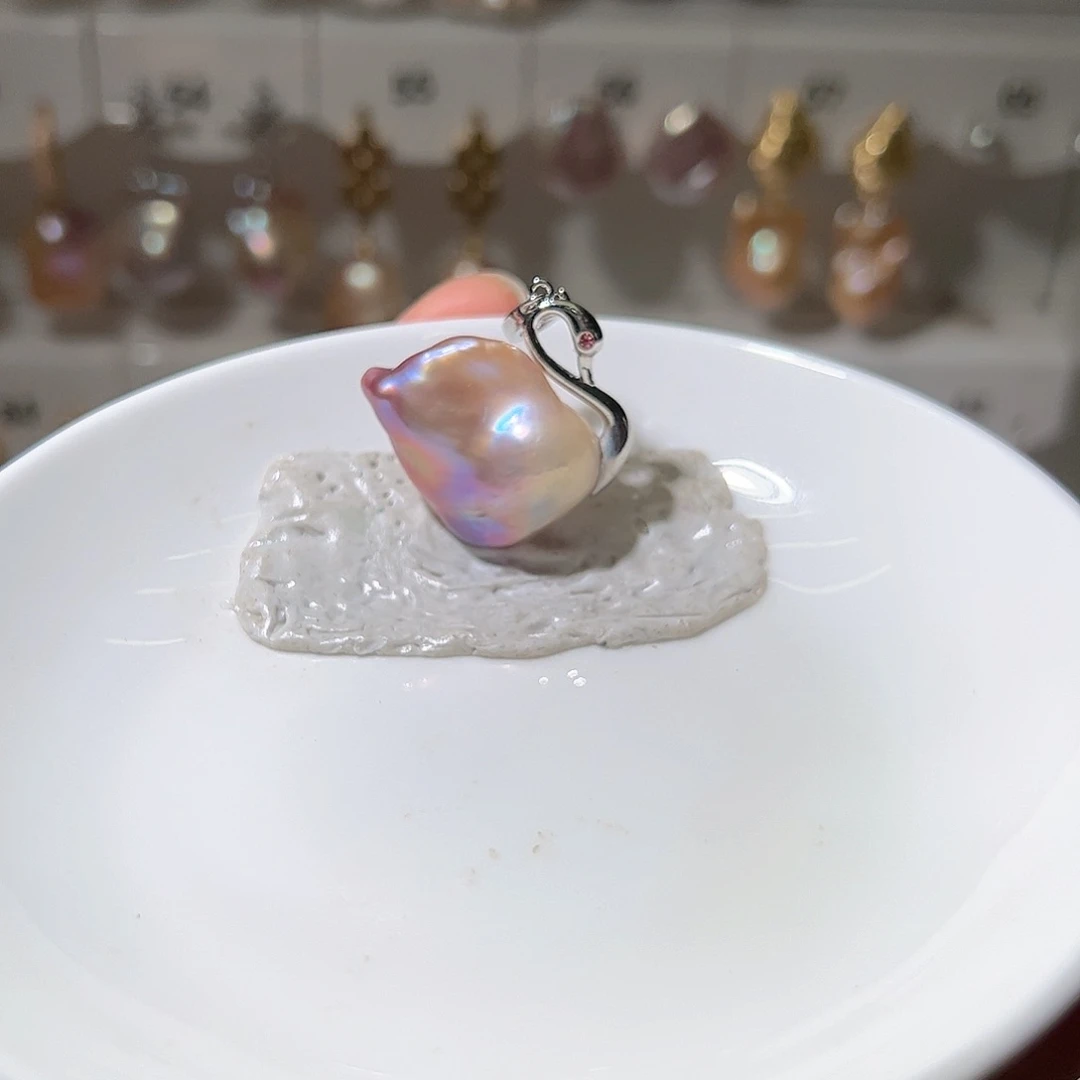 银S925镶嵌淡水珍珠耳饰