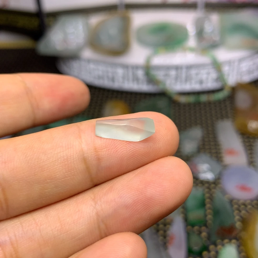 定制翡翠未镶嵌天然翡翠A货