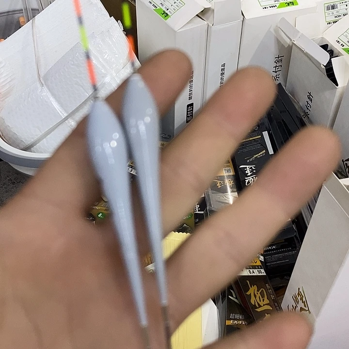 狂鱼漂发2根，，，，，，