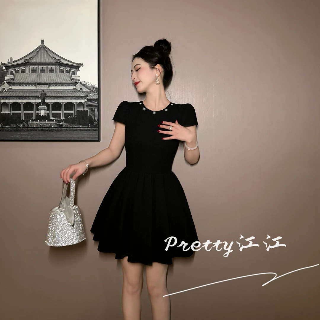 Pretty小众设计师品牌江江定制 气质显瘦显身材赫本风小黑裙41038