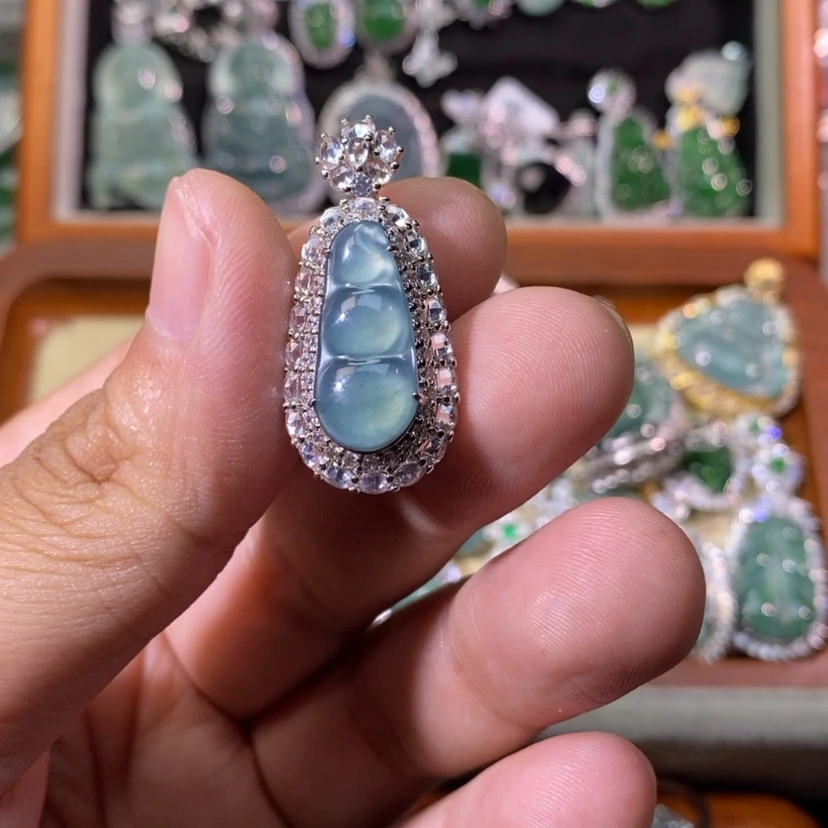 【闪购商品】颈饰未镶嵌翡翠天然