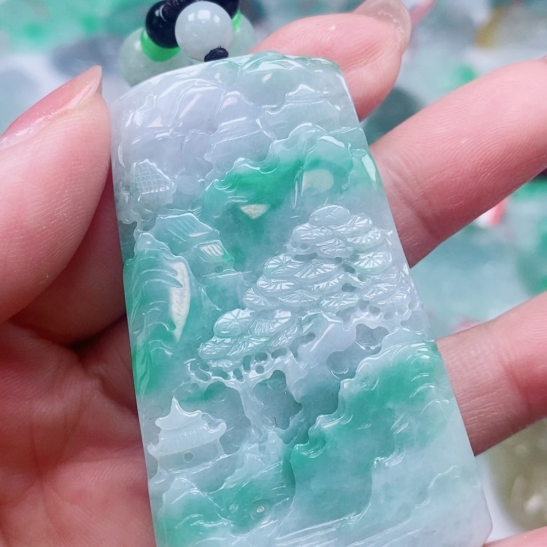 颈饰未镶嵌翡翠天然缅甸翡翠A货山水牌