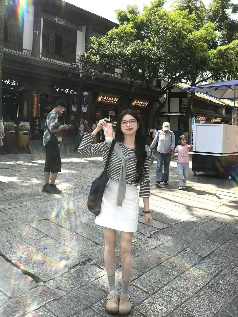 韩版慵懒风条纹披肩长袖T恤女2025秋季新款宽松显瘦半身裙三件套