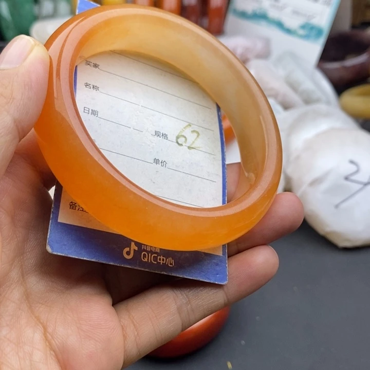 石英质玉未镶嵌手镯