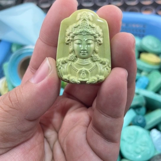菱锰矿未镶嵌珠宝半成品