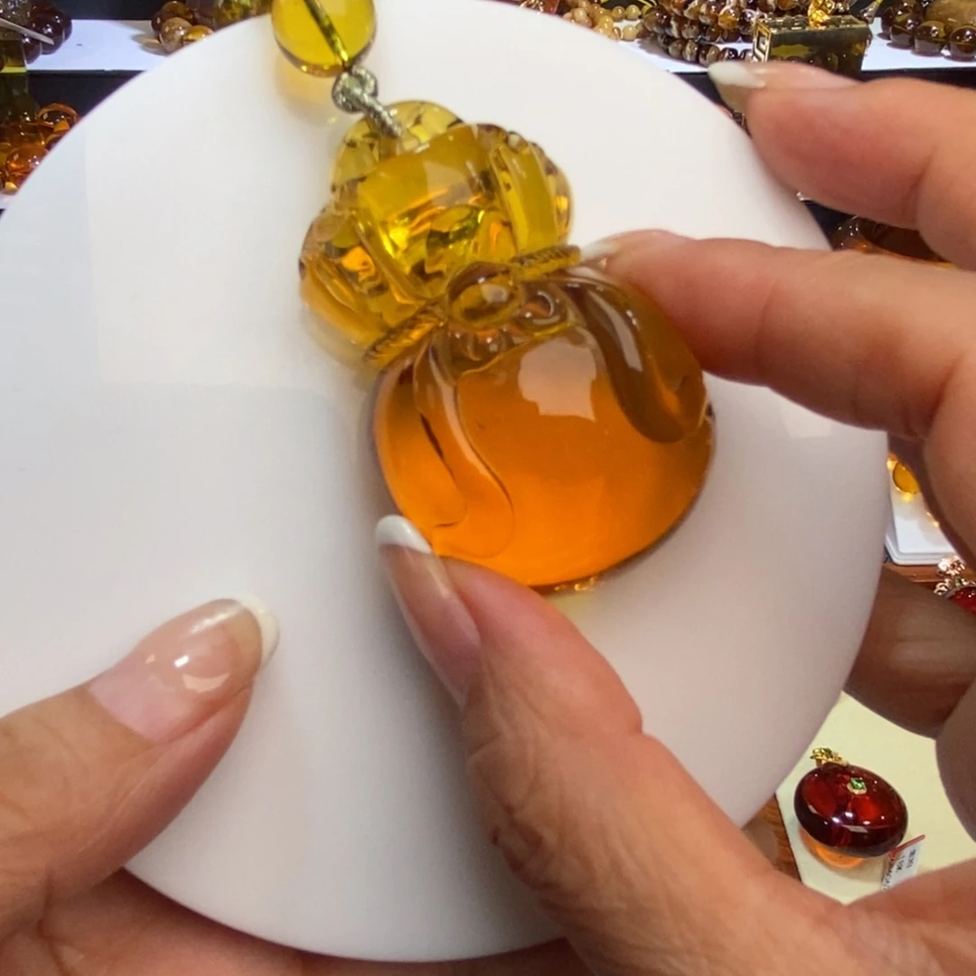 琥珀未镶嵌颈饰天然缅甸珀蓝珀挂件