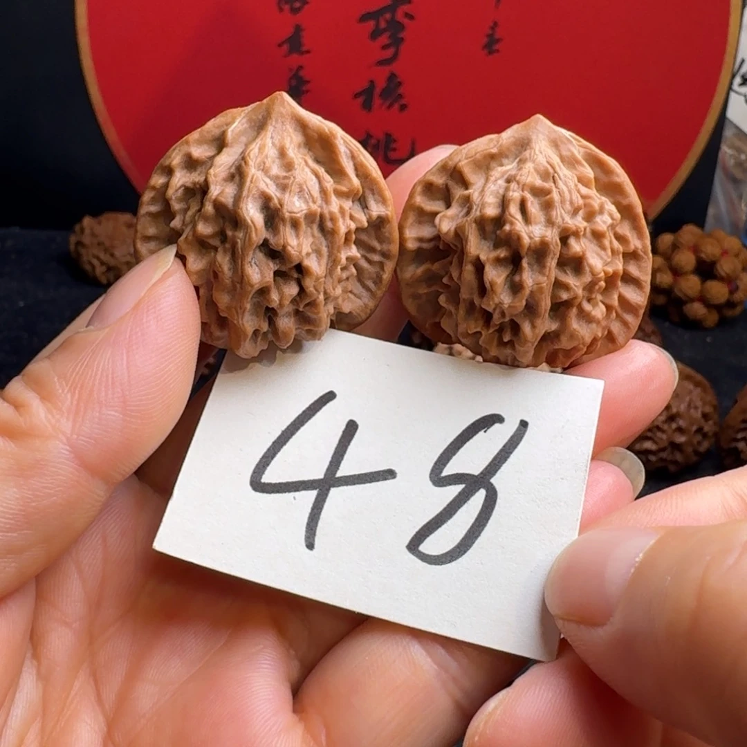 文玩核桃把件36小龙纹