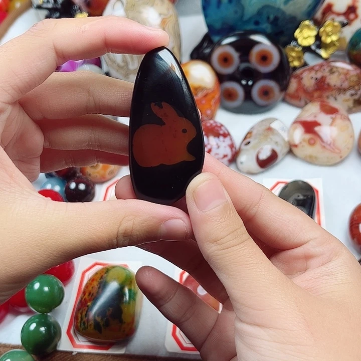 玛瑙/玉髓未镶嵌珠宝奇石