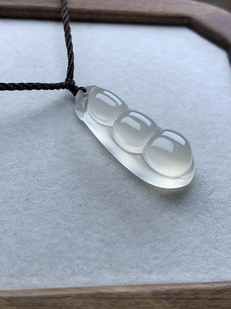 天然玛瑙吊坠豆子多样性发货