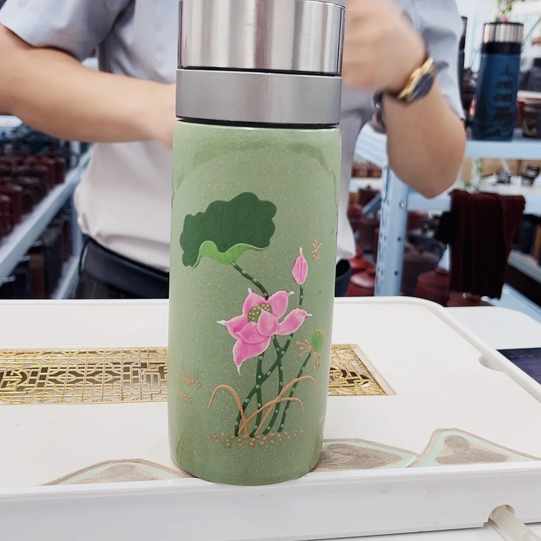 茶杯紫砂“荷花”豆青沙车载杯