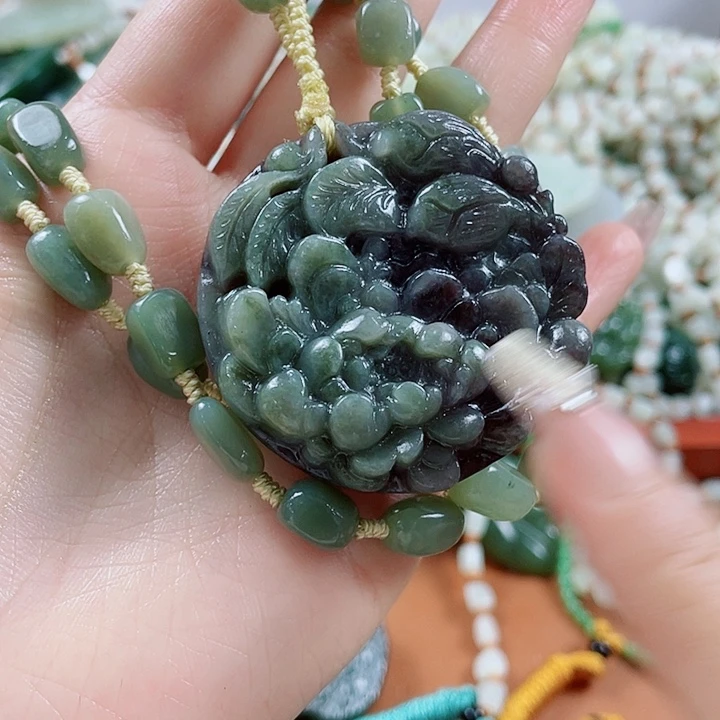 和田玉未镶嵌挂件