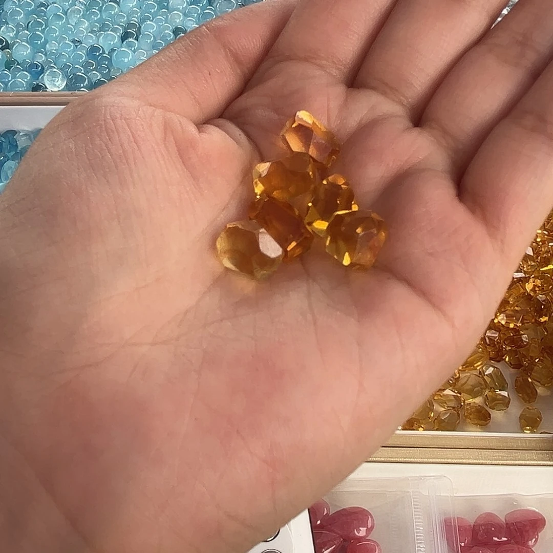 暴力黄随形未镶嵌水晶