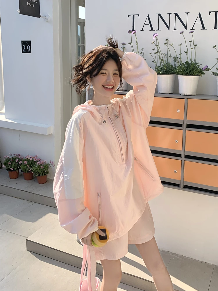 粉色防晒连帽上衣套装女春2025新款撞色拼接宽松小个子短裤两件套