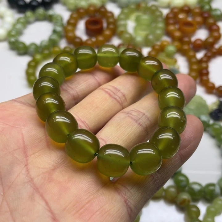 蛇纹石玉手串未镶嵌6**月