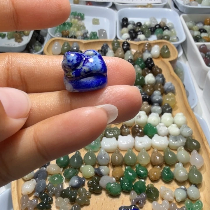 B****和田玉未镶嵌珠宝奇石