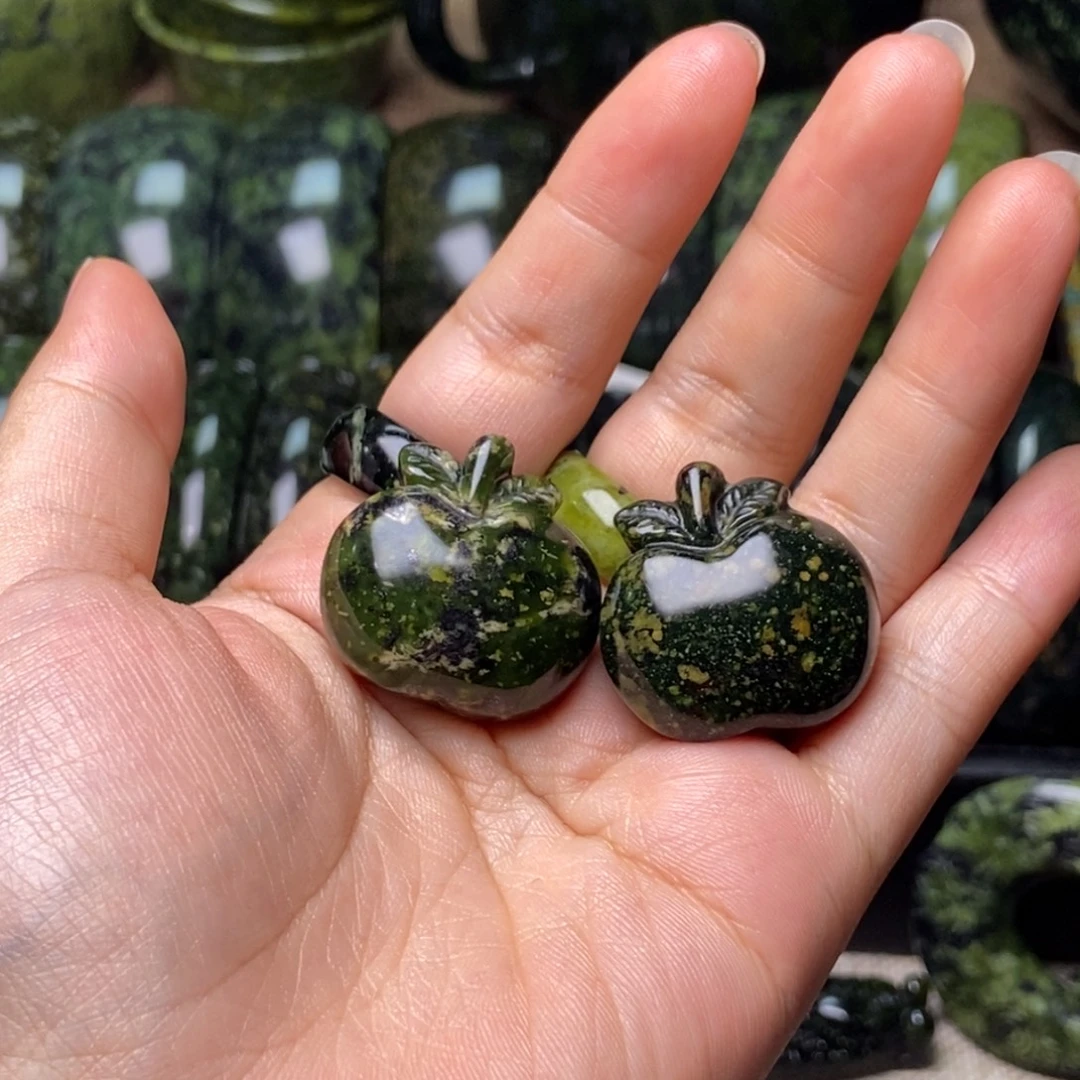宁***悦蛇纹石玉未镶嵌药王石项链